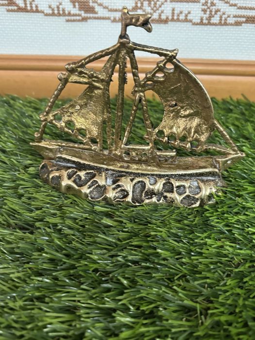 Barco em latao de decoraçao