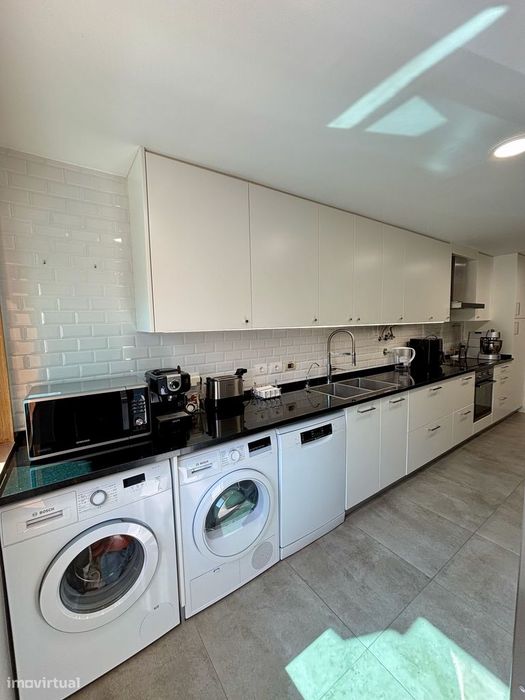 Apartamento T3 com excelentes áreas, renovado, boa exposição solar