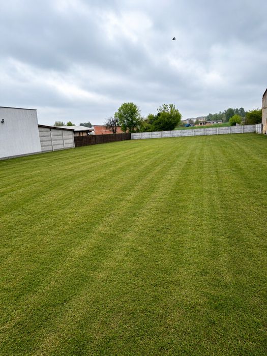 Działka budowlana 1100 m² – Orzechowo | WZ | Media | Ogrodzona
