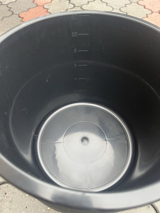 Doniczka 12l plastikowa na choinki świerki wiadreko mocne grube 12