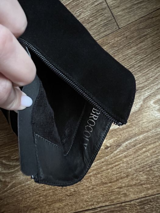 Ботінки на каблуку, натуральний замш