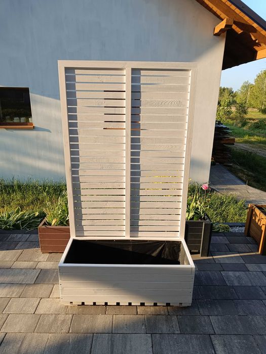 Doniczka, skrzynia na kwiaty z pergolą