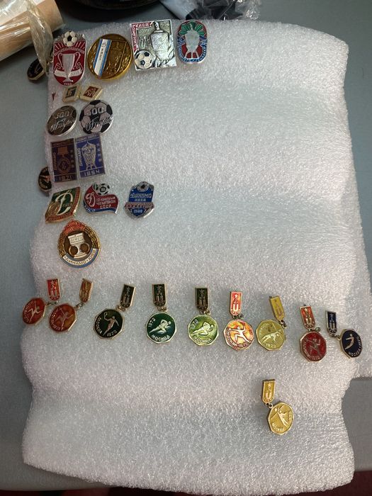 проам значки футбол