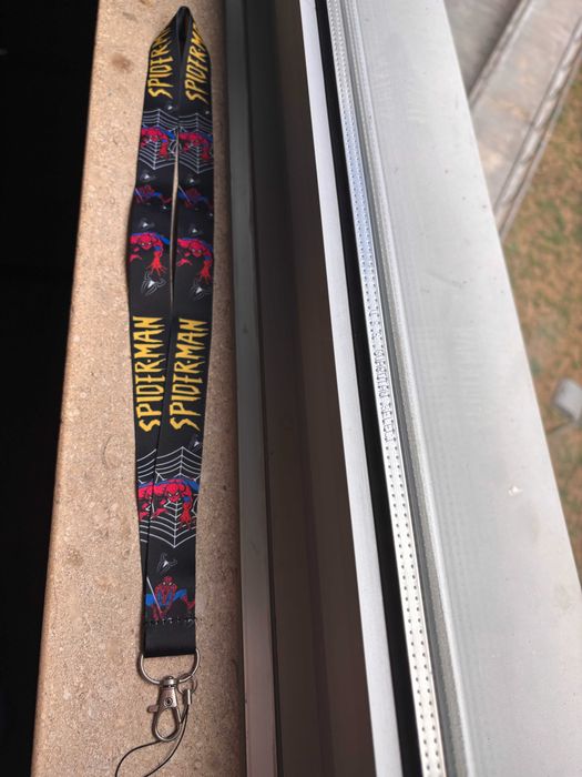 Fita Porta-Chaves / Porta-Cartões – Spider-Man Clássico