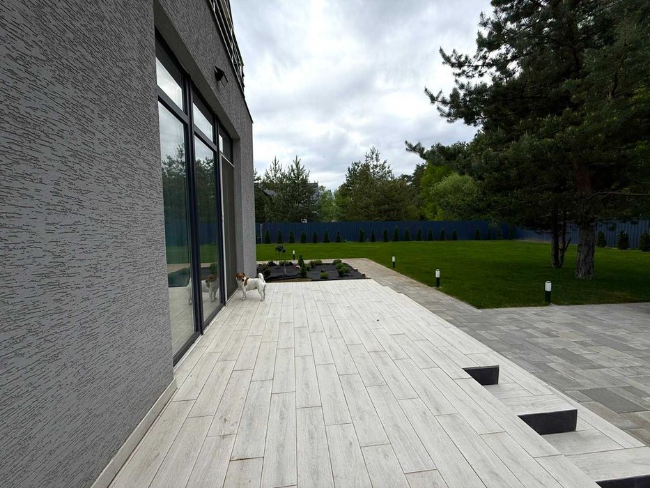 Двоповерховий Будинок З Ремонтом ТА Меблями, 10 КМ Від ЦЕНТРУ МІСТА