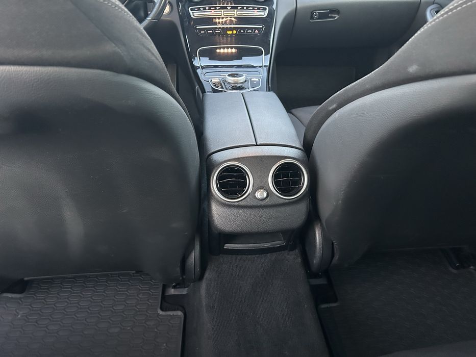 Sprzedam mercedes klasa c 300 de 2021