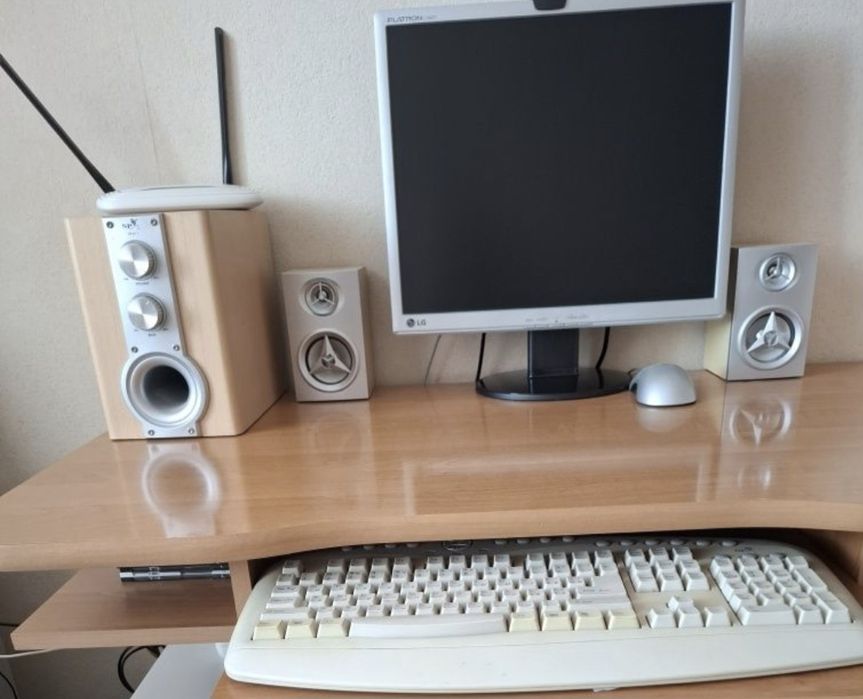 Монітор ,саббуфер,колонки ,клавіатураки