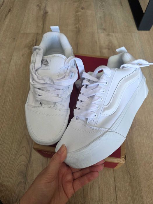 Nowe białe oldschool sneakersy Vans skate Knu Stack 39 true white