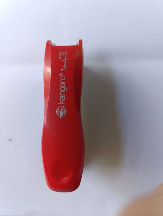 Степлер канцелярский.