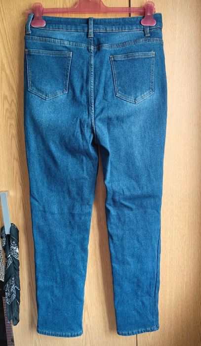 Calça de ganga com pêlo