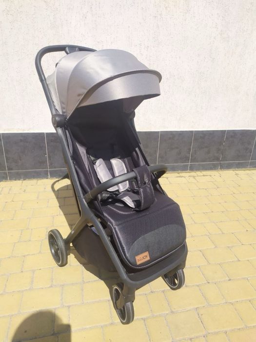 Коляска , візочок   ,прогулка , тростинка