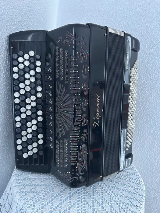 Acordeao Vignoni 4 Voz 120 Baixos Esta com.   Baixa de preço