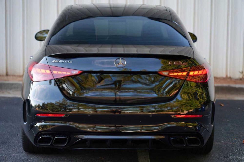 Mercedes-Benz C-Class AMG C 63 S E Performance      2024