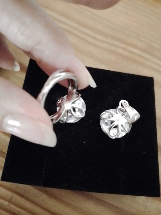 Pendente e anel  em prata com pedra transparente