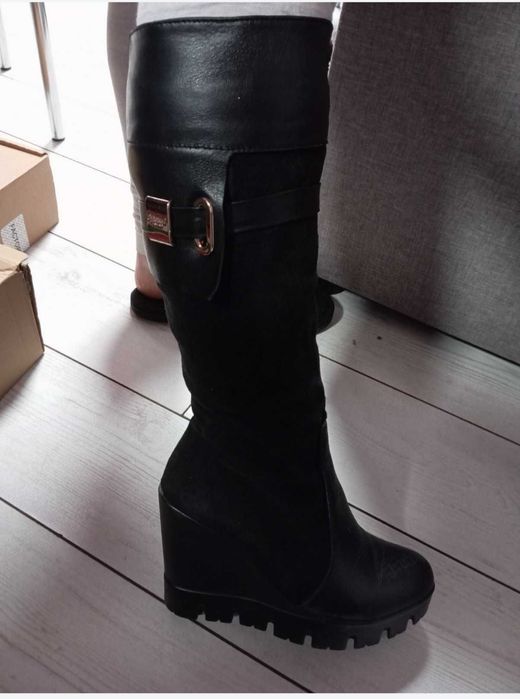 Зимові сапожки  .