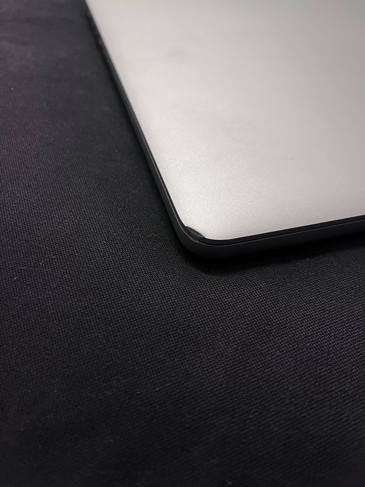 Macbook Pro A1398 15" Mid 2014 i7 2,5Ghz 16GB RAM 500GB SSD GT750M