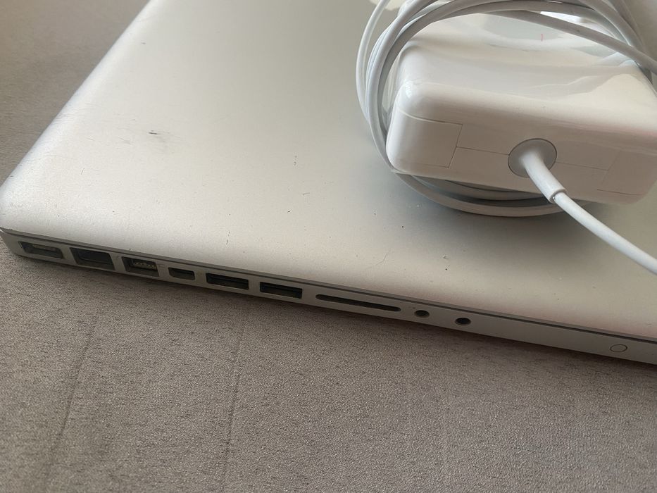 Mac book pro 16 apple