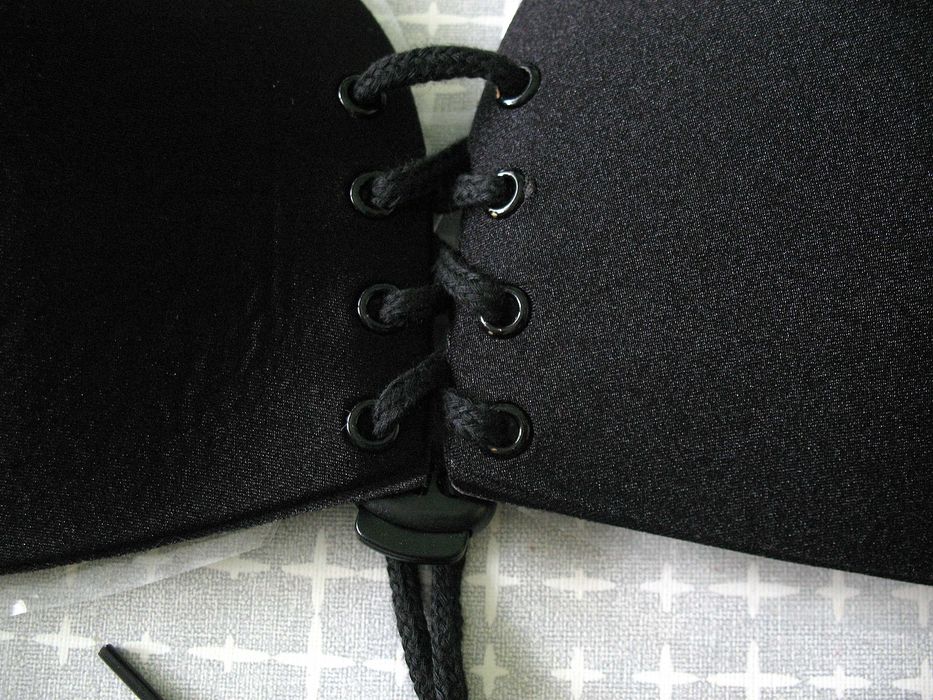 Biustonosz - Samonośny - miseczka B, ze ściągaczem