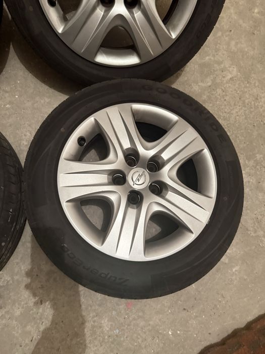 Felgi strukturalne 5x120 + Opony 225/55R17 + Kolpaki Opel Insignia A