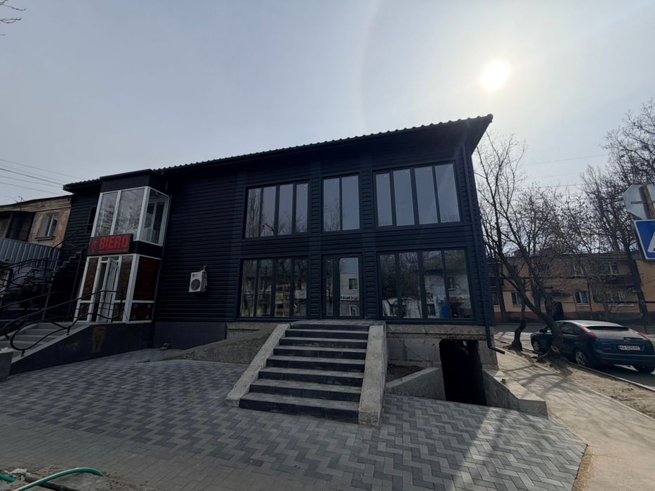 Оренда комерційної нерухомості, 135м2