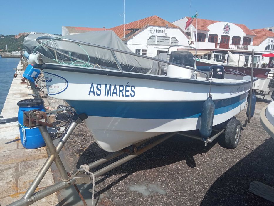 Barco Promarine 495