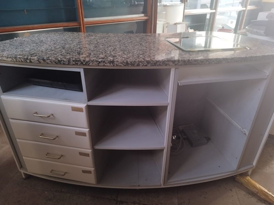 Móveis Balcão (de farmácia)