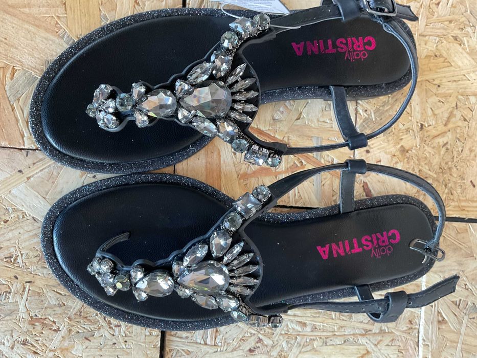 Sandália preta com brilhantes -  daily Cristina