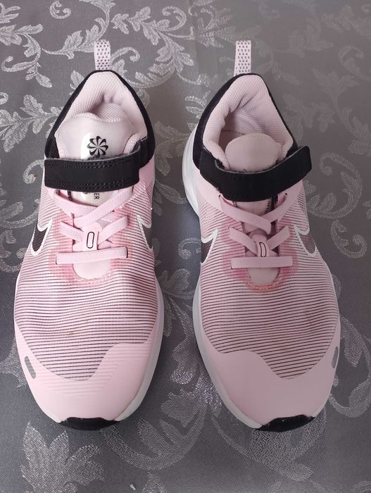 Sportowe buty Nike rozmiar 34