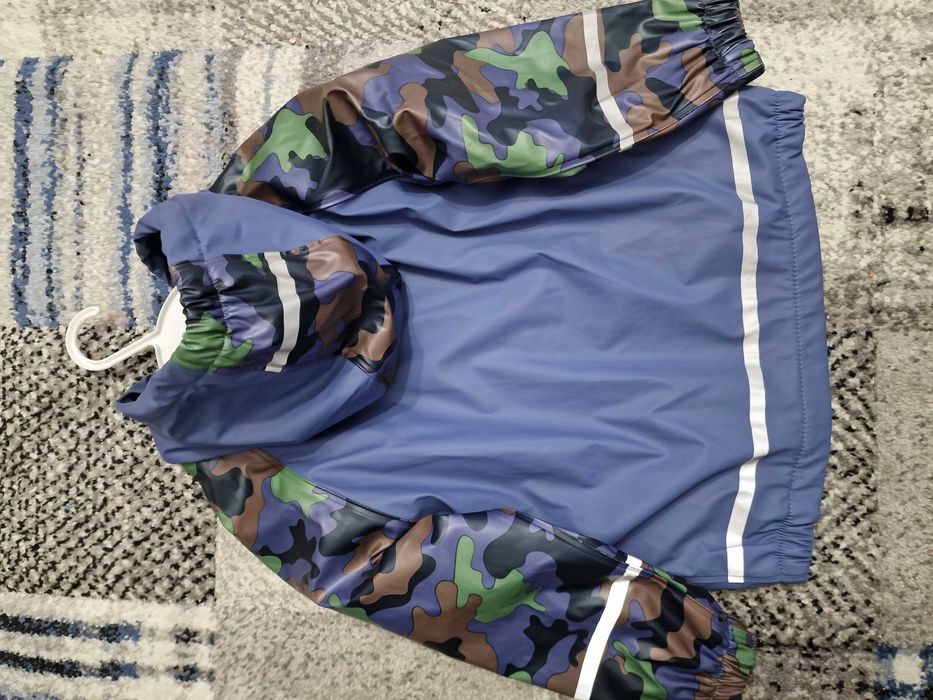 Kurtka przeciwdeszczowa