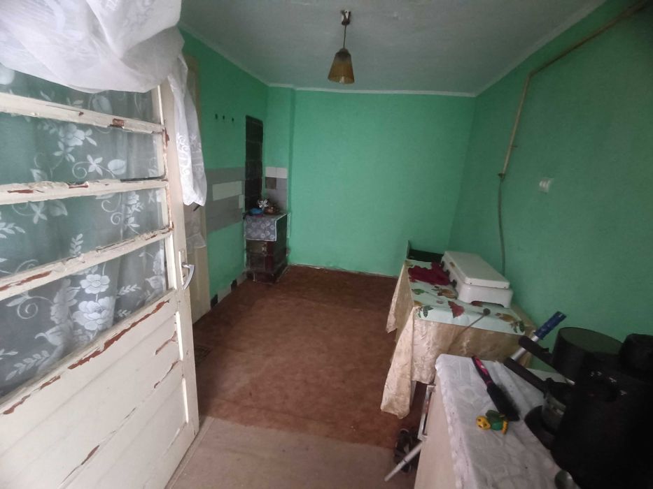 НЕВЕЛИКИЙ 54 кв.м., КОМПАКТНИЙ будинок у житловому стані, тиха вулиця