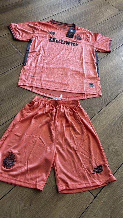 Equipamento crianca porto 25/26