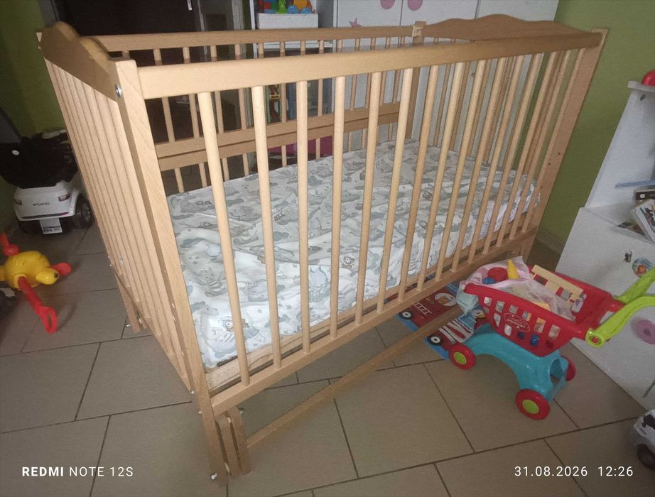 Łóżeczko z kołyska i materacem 120x60