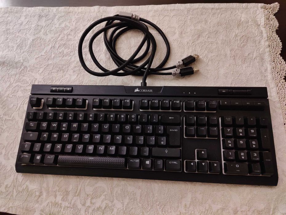 Teclado Corsair - Strafe MK.2 RGB - Mecánico