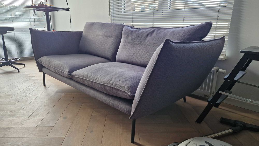 Sofa Hugo Sits Używana kupiona w sklepie NAP - 3500 zł 3 miejscowa