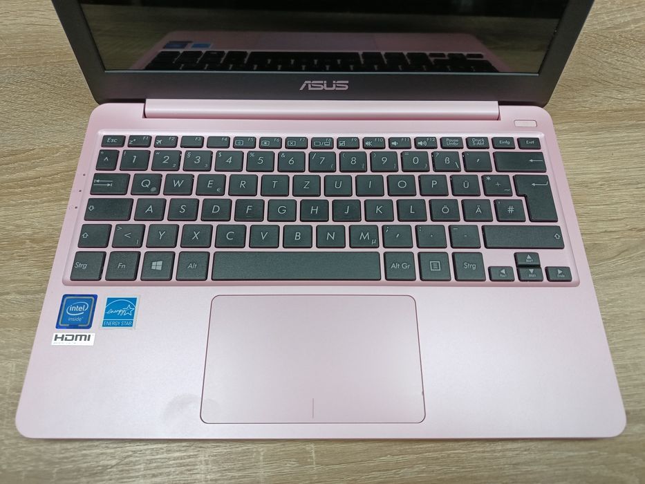 Laptop Asus E203M 11,6 " Intel Celeron N 4 GB / 64 GB 11,6" Windows 10