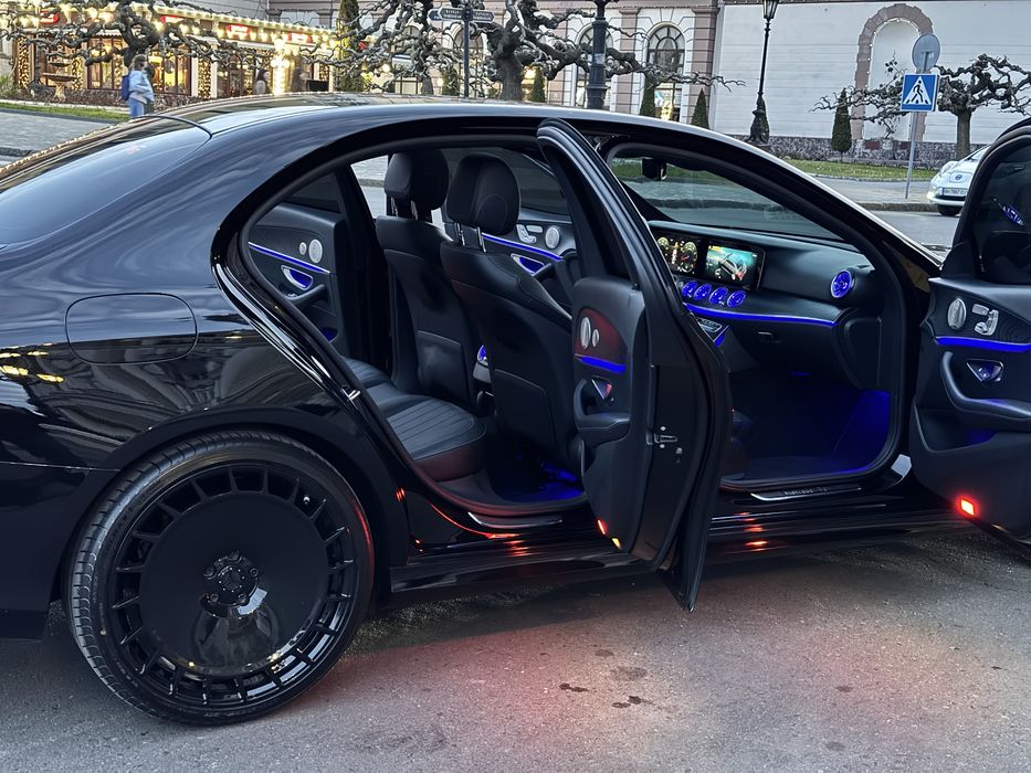 Mercedes-Benz E350 2022