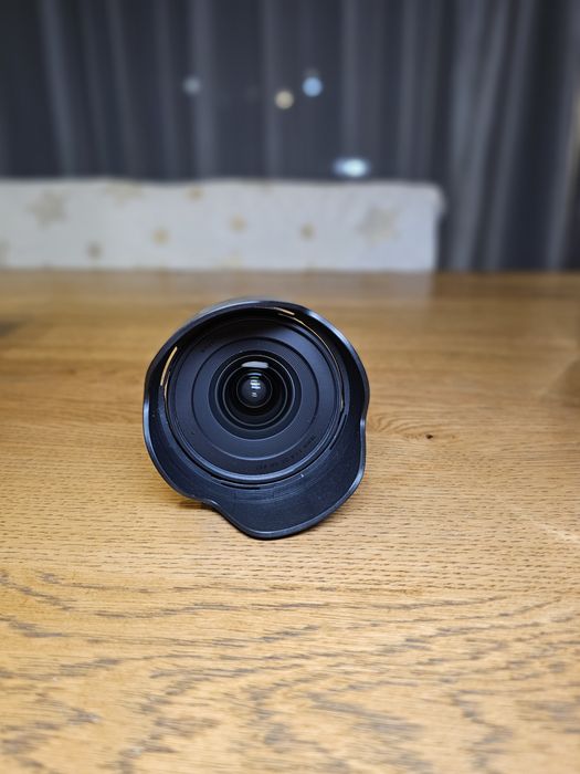 Sigma 16 mm f/1.4 DC DN Contemporary (Sony E-Mount, APS-C)