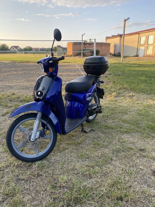 Продам Aprilia scarabeo 100