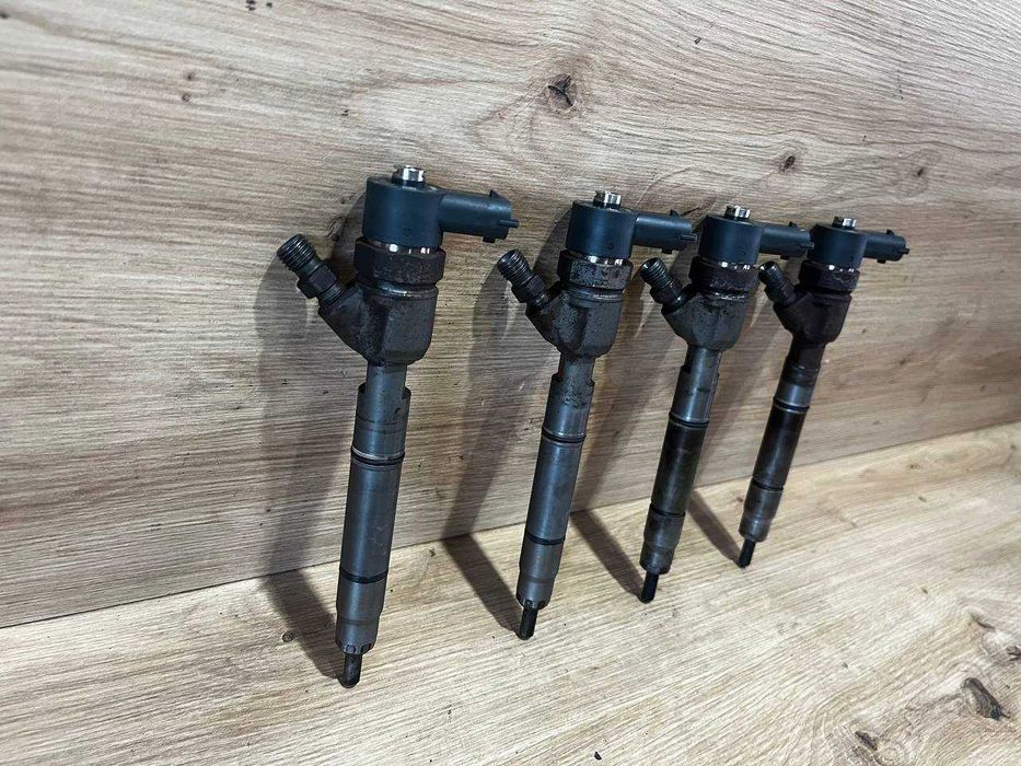 Форсунка Hyundai ix35 Kia Sportage 3 1.7 CRDI 33800-2A800 0445110411