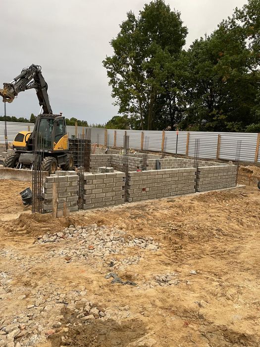 Usługi Mecalac 714 Wykopy  Humusowanie Rozładunki