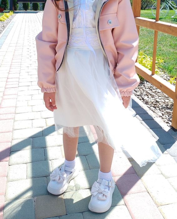 Туфлі вживані 28 розмір молочного кольору