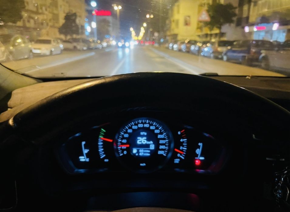 Volvo V40 1.6 D2 115cv Momentum Full Extras – Económico e Muito Estimado