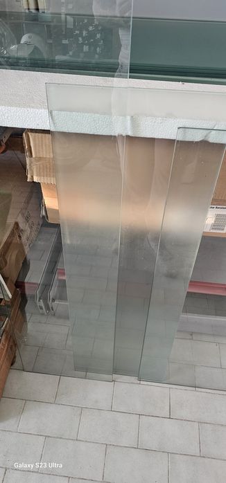 Vidros com cerca 1m