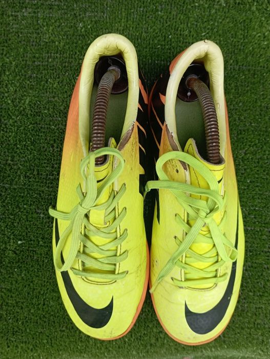 Підліткові кросівки сороконожки Nike Mercurial Victory
