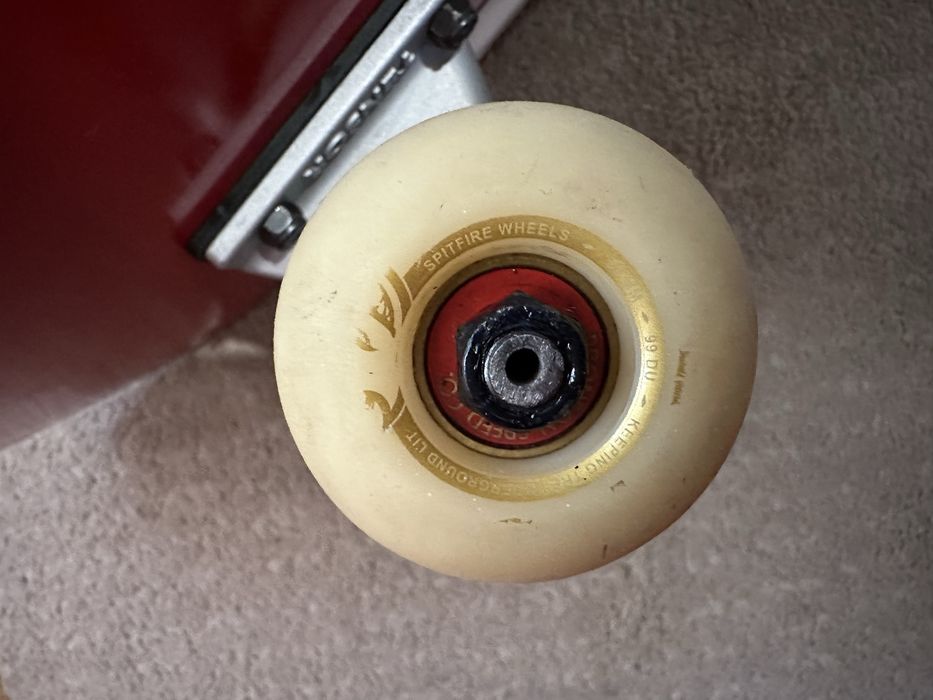 Skate profissional menos de metade do preço