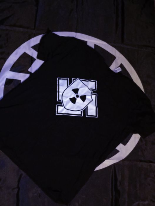 футболка"atomwaffen"