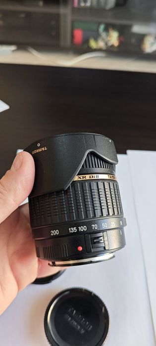 Objetiva Tamron 18-200mm para Canon