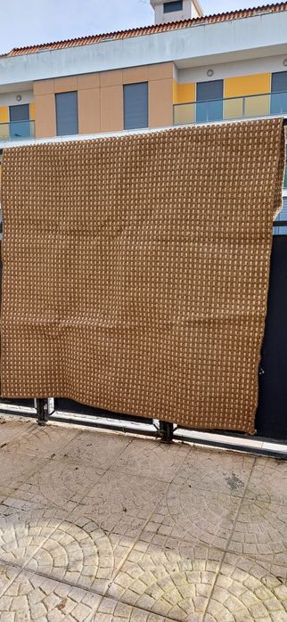 Tapeta usado em bom estado