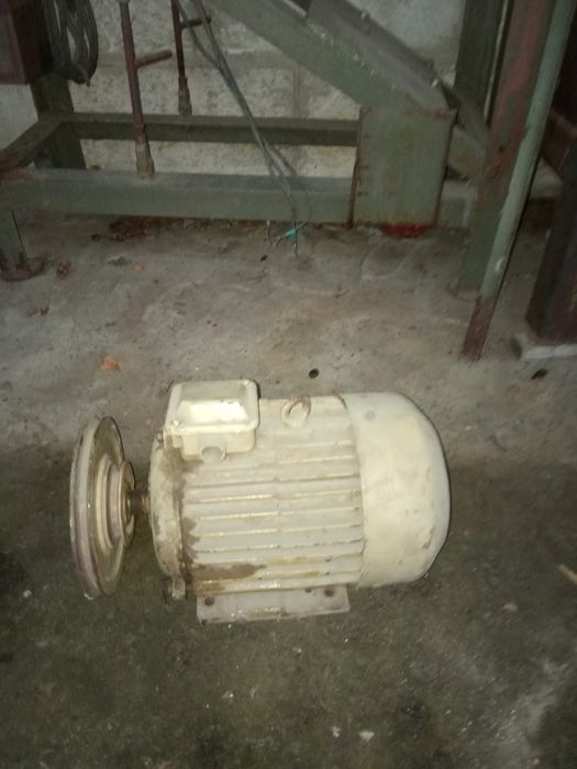 Циркулярка по дереву