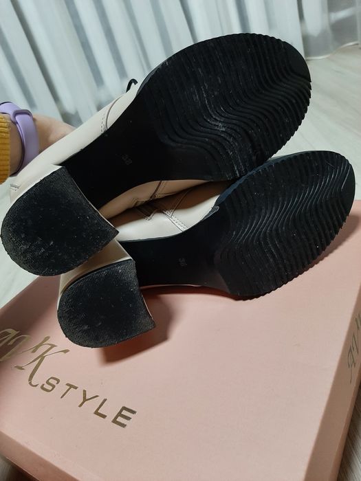 Черевики шкіряні, ботинки, ботильоны, кожа, каблук, деми, зима